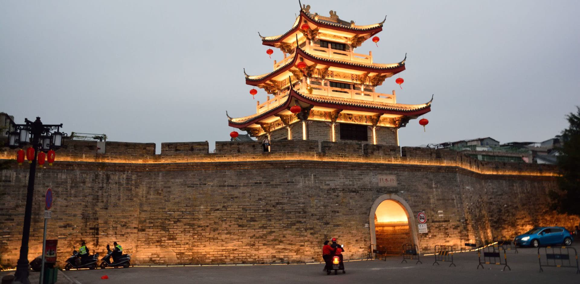 xian-the-ancient-city-wall-1 xian-the-ancient-city-wall-1